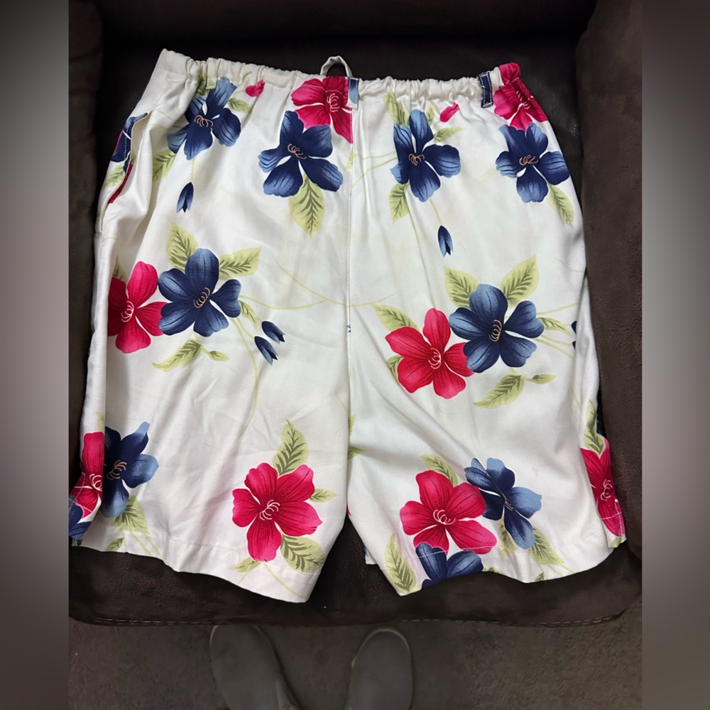 Caribbean Joe White Floral Shorts
